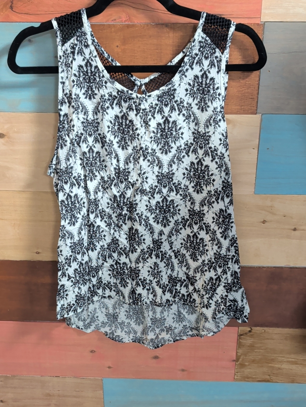 Altar'd State Black & White Printed Lace-Trim Tank